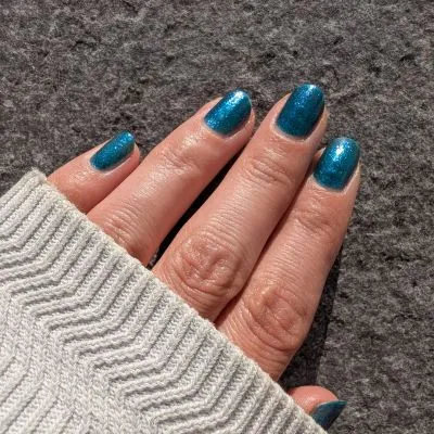Beauté des mains spa CND™ + vernis longue tenue VINYLUX™ - Détail 1