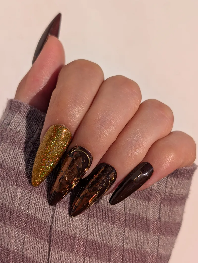 Press-on Brown & Gold