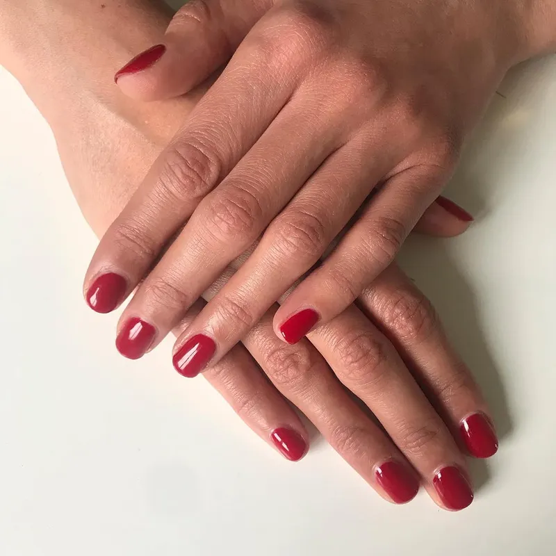 Semi-Premanent sur ongles naturels